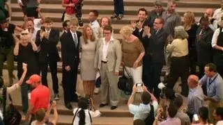 California resumes gay weddings after ban lifted