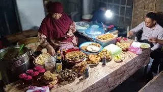 Jualan di Pasar sejak tahun 1976! Soto Ayam khas jaman dulu legendaris!