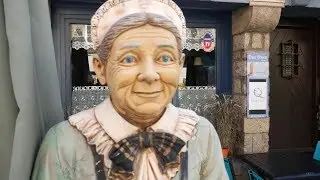 Vannes, France - Old Town - Walking Tour