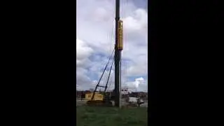 PVE 50PR with PVE 7NL driving concrete piles 1.1 IMG 0085
