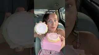 THE ORIGINAL PINK FROSTED COOKIE VS. CRUMBL 👀🍪 #crumbl #cookies #foodreview