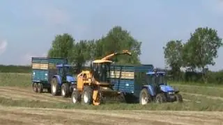Silage 2009 Harvest Roger Perry at work near Athy Co.Kildare-New Holland all the way Part 1