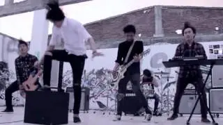 WALKING BUBBLE   Concept and Verbal Abuse official video