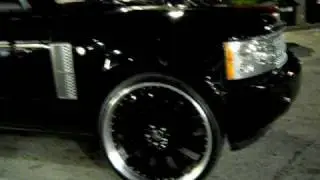 AceWhips.NET- Range Rover on 26
