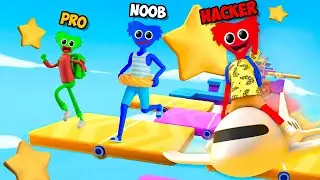 RUN to the FINISH FIRST🏃&zwj;♂️ In STUMBLE GUYS game 🏃&zwj;♂️ with NOOB vs PRO vs HACKER 🎮 Mobile app