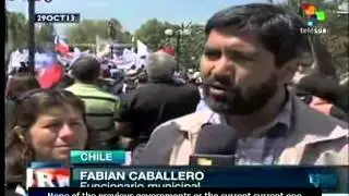 Municipality workers conduct more protests in Chile