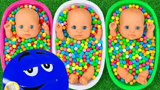 Full of 3 Rainbow bathTubs Candy with M&Ms & skittles magic Slime Cutting colorful candy Video