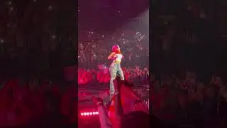 Pink Friday 2 Tour Moment: Performing Side to Side🎤!