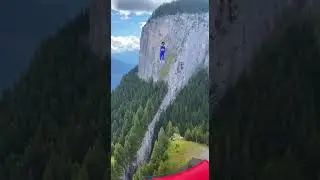 Подушка безопасности на обрыве вышла из-под контроля 😱