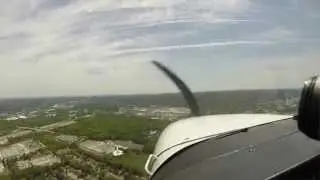 Entry of pattern and landing at KCDW Essex County Airport