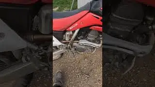Kickstarter on dirtbike is broken #shorts