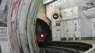 95TS approaches Embankment station