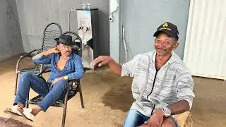 CHARLLES TROLA TIRINGA COM UM BALDE DE &Aacute;GUA | COM&Eacute;DIA SELVAGEM