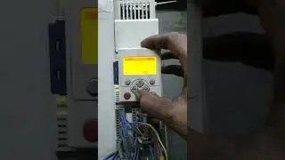 how to view lenze drive motor curr.