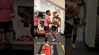 Isaiah Papali'i with the juggling skills 🎪 #nrl