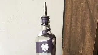 Oil Bottle Using glass bottle,homemade,DIY,acrylic painting ideas,reusing glass bottle,kitchen hacks