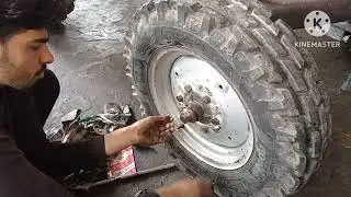 (अगले टायर स्पिंडल का बेरिंग डालकर बताएंगे आपको) #massey #tractor #241 ka barring dalkar batege apko