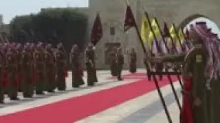 King welcomes Greek PM and Cypriot President