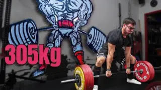 Mit 305Kg Kreuzheben beeindruckt man Gymgirls