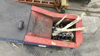 ums250 mobile wood shredder tracked waste shredder