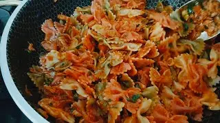 Do you have canned tuna and pasta at home? A light and delicious dinner!
