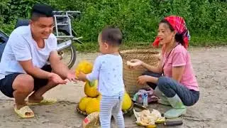 Exploring Village Life: A Single Mom and Her Child's Grapefruit Adventure