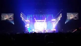 R40 Tour @ YVR - Headlong Flight (drum section)