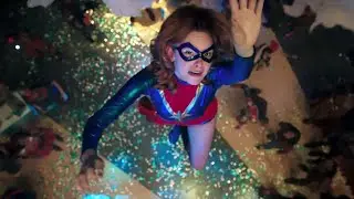 cosmic stretchy arm saves Zoe, Ms Marvel Kamala Khan