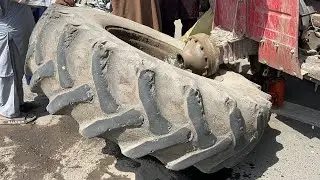 Broken Tractor Axle Repair on Roadside | Amazing Pakistani Mechanics Work
