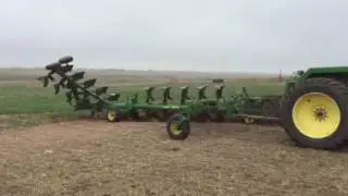 JD 8760 plowing