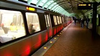 Train departs Forest Glen on wrong rail
