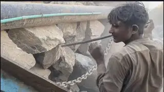 Massive Rock Crushing Power: Watch This Jaw Crusher DEMOLISH Stones!