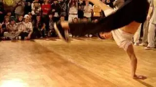 Bboy Yonn in battle 2008