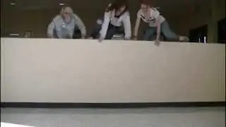 Три ТП решили засветиться - Three Girls Jump Over Wall