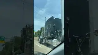 ❤️Trucks on the Interstate #travel #roadtrip #trucks #trucksinusa #semitruck