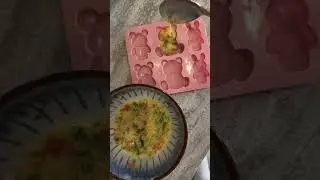 Сытный омлет для малыша #детскиерецепты #готовимдома #едимвкусно #омлетнасковороде #омлет