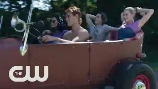 RIVERDALE Comic-Con&reg; 2018 Highlight Reel and S3 Sneak Peek #WBSDCC