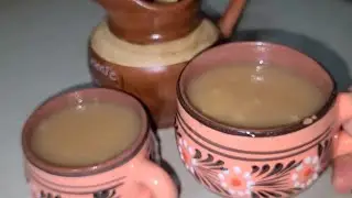 Вкусный атоле из кукурузного зерна с панелой