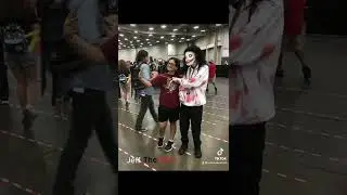 My Jeff the killer costume was a hit smash on my comic con trip please give me a like or a comment.