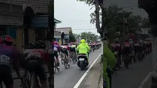 Gowes kelas international #TDBI2025 #TourdeIjen #Etape3 #Banyuwangi #Shorts