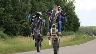 Yamaha 125 wr 2.8km wheelie | stunts | slowmotion | braapaholics