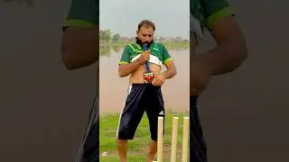 Cute baby cricket 🏏 #shortsyoutube #shortvideos