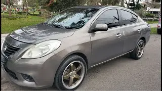 Nissan Versa 2012 - interior