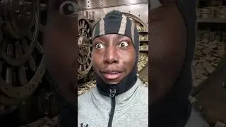When You Rob A Bank In Metropolis 😂