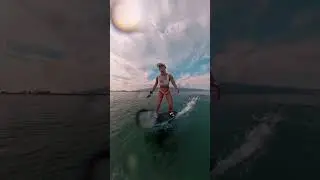 Foil in Maui Hawaii #foildrive #unifoil #surfing #foilfever #foiladdict #mauilife #mauibeaches #hi