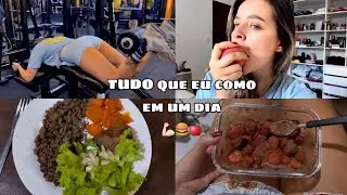 VLOG: TUDO QUE EU COMO EM UM DIA SAUD&Aacute;VEL + TREINO  | CAMILE ASMR
