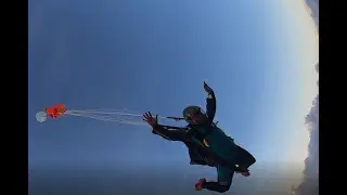 Skydiver can't find parachute handle Category D1 No Pull AFF Happens
