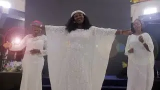 He's here by Becky Zakariya @gospelpraisebr @ChurchOfTheBrethren @GospelHits @PraiseWorshipMusic 