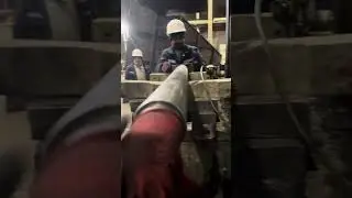 Atlas 350 MH material handler, Both boom cylinder got bands, how to make straight whole process