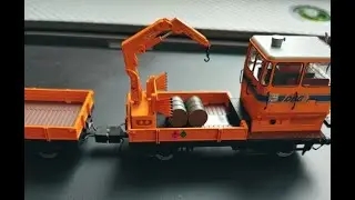 Rivarossi model pracovnej drezíny KLV53 s vozíkom.